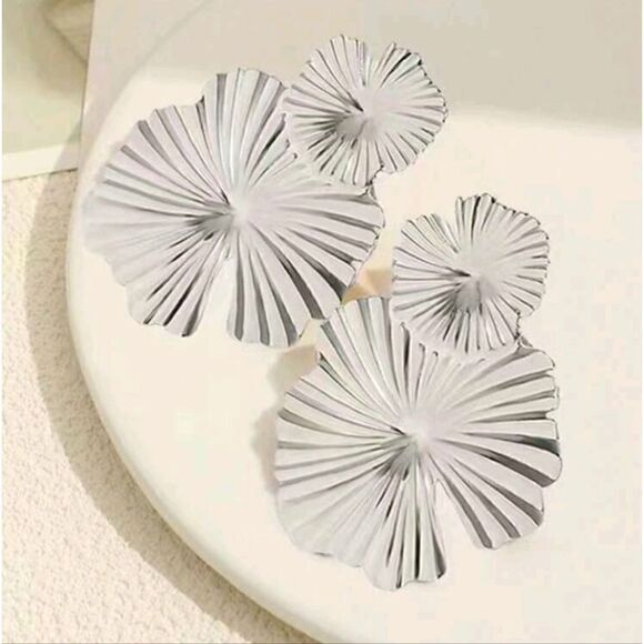 Silver Statement Flower Earrings - Picture 2 of 2